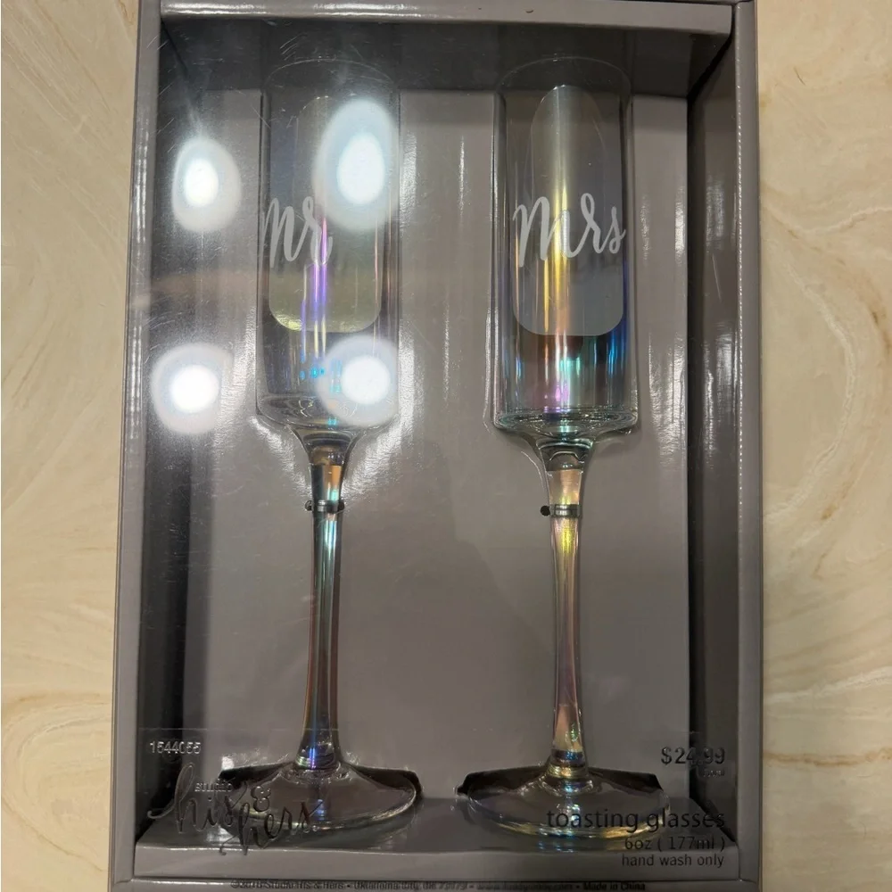 Iridescent Mr and Mrs Toasting Glasses Brand New In Box